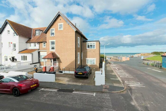 2 Bedroom Flat To Rent In Beach Rise, Westgate-On-Sea, CT8