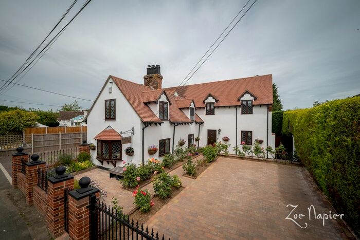 6 Bedroom Detached House For Sale In West End Road, Tiptree, Colchester, Essex, CO5