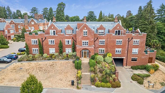 1 Bedroom Flat For Sale In Lynde Lodge, Butterwick Way, Welwyn, Hertfordshire, AL6