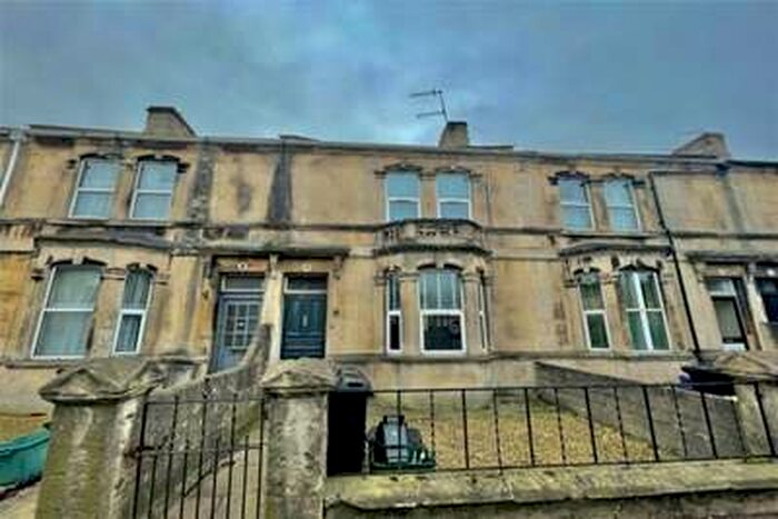 2 Bedroom Flat To Rent In Windsor Villas, Bath, BA1