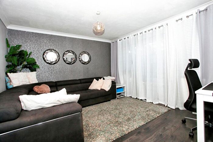 3 Bedroom End Of Terrace House For Sale In Chadburn, Peterborough, PE4