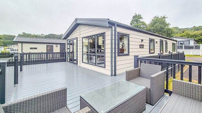 2 Bedroom Mobile/park Home For Sale In Axminster Road, Charmouth, DT6