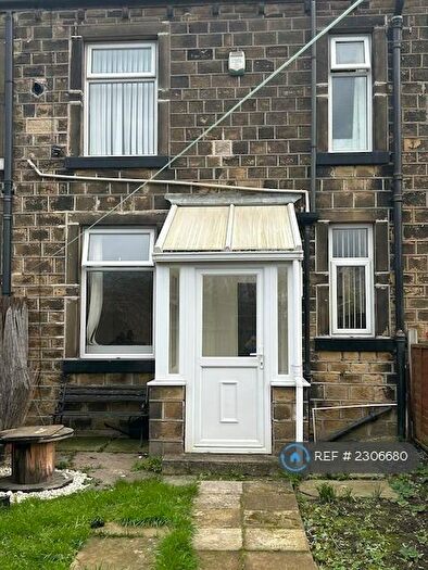 3 Bedroom Terraced House To Rent In Senior Street, Huddersfield, HD5