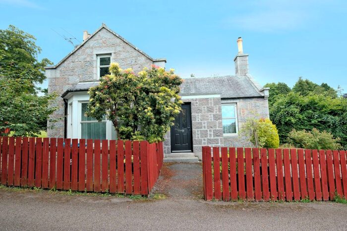 3 Bedroom Detached House For Sale In North Deeside Road, Milltimber, Aberdeen, AB13