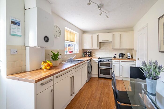 3 Bedroom End Of Terrace House For Sale In Goodwood Grove, York, YO24