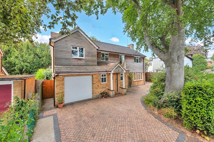 4 Bedroom Detached House For Sale In Dog Kennel Lane, Royston, SG8