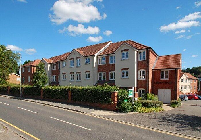 1 Bedroom Apartment For Sale In Bellingdon Road, Chesham, HP5