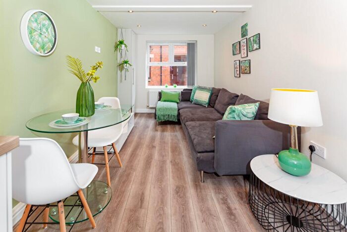 4 Bedroom Terraced House To Rent In Markden Mews, L8