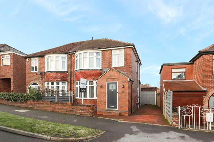 3 Bedroom Semi-Detached House For Sale In Sundown Road, Sheffield, S13