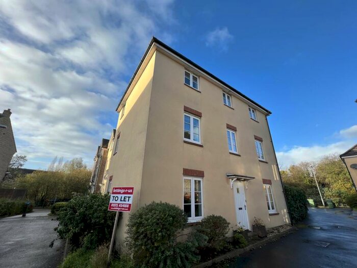 5 Bedroom Detached House To Rent In River Walk, Frome, Somerset, BA11