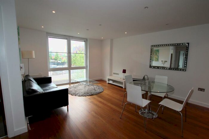 2 Bedroom Apartment To Rent In Milliners Wharf, New Islington, M4