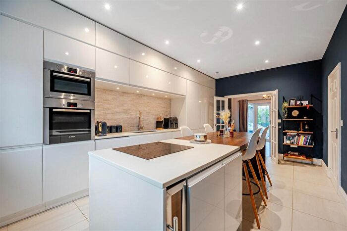 4 Bedroom House For Sale In Church Road, Locks Heath, SO31