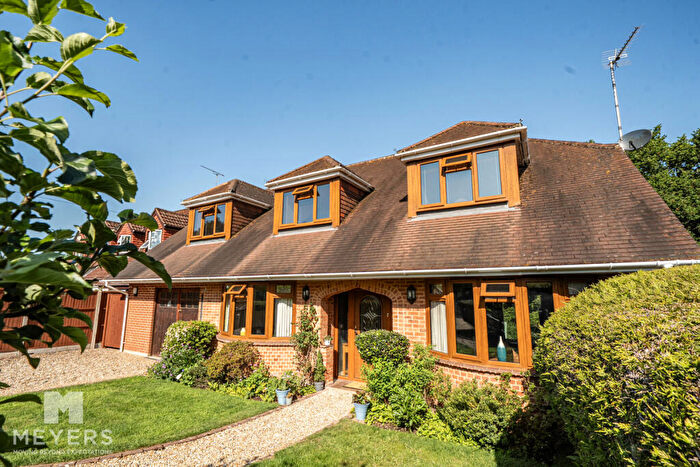 3 Bedroom Detached House For Sale In Lonnen Road, Wimborne, BH21