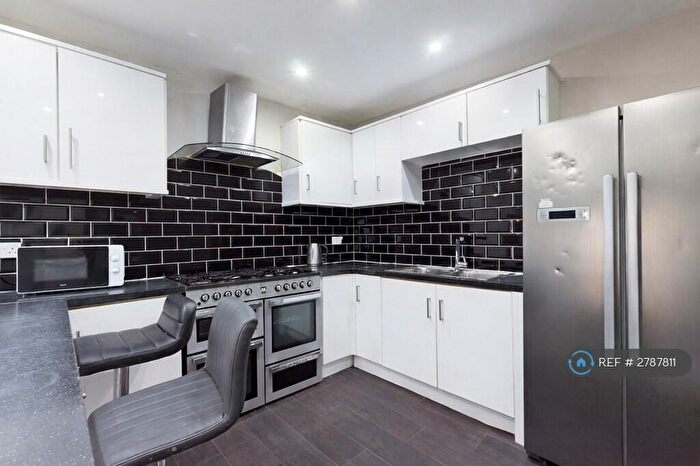 6 Bedroom Terraced House To Rent In King Edward's Road, Swansea, SA1