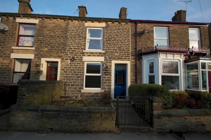 2 Bedroom Terraced House To Rent In Pikes Lane, Glossop, SK13