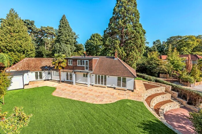 4 Bedroom Bungalow To Rent In Hook Heath Road, Woking, Surrey, GU22