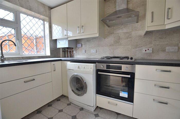 3 Bedroom Semi-Detached House To Rent In Carshalton Road, Sutton, SM1