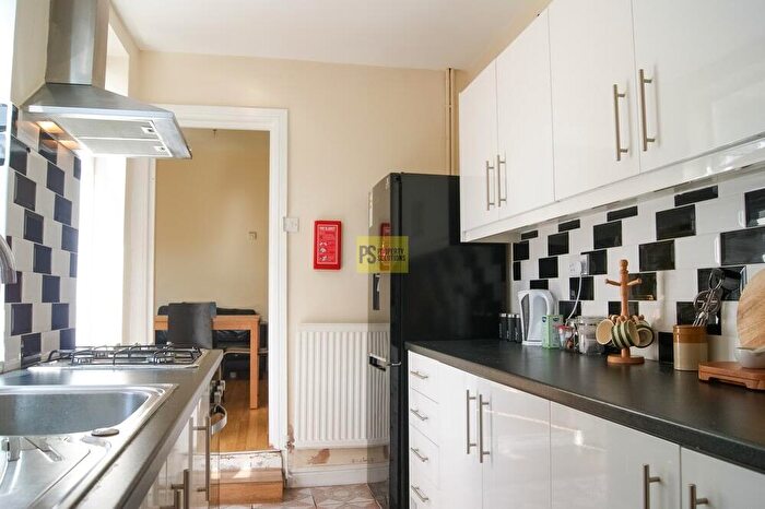 3 Bedroom Terraced House To Rent In Milner Road, Selly Oak, Birmingham, B29