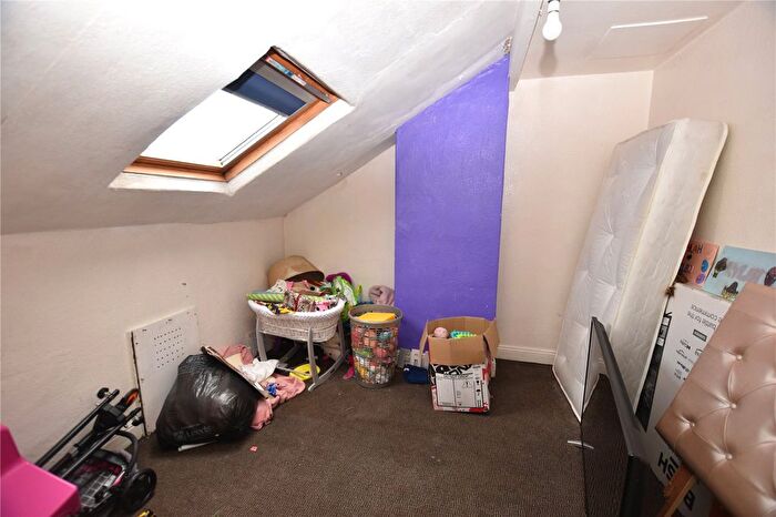 3 Bedroom End Of Terrace House For Sale In Darfield Road, Leeds, West Yorkshire, LS8