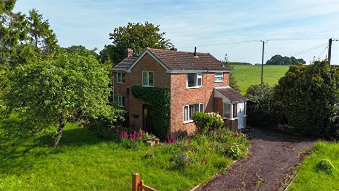 4 Bedroom Detached House For Sale In Upleadon, Newent, GL18