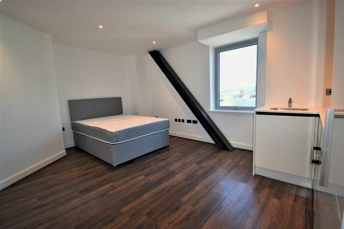 Studio To Rent In Th Floor, Churchill Place, Churchill Way, Basingstoke, RG21