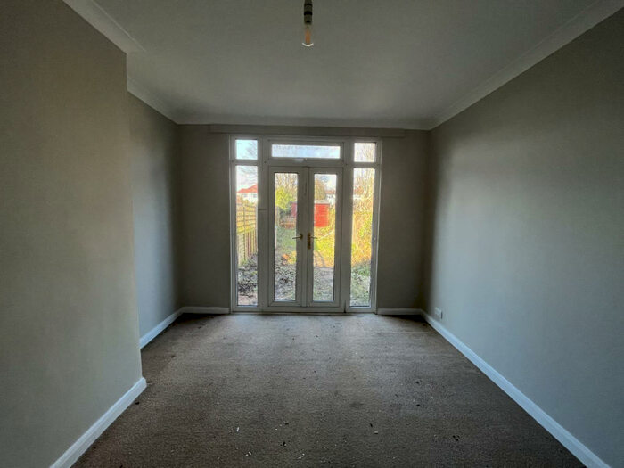 2 Bedroom Maisonette To Rent In Transmere Road, Petts Wood, Kent, BR5