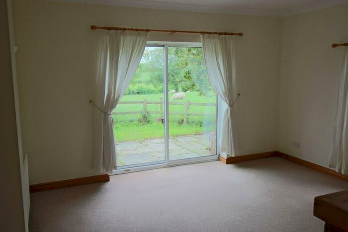 2 Bedroom Cottage To Rent In Stapleford Hall Cottage, Ryecroft Lane, Tarvin, Chester, CH3