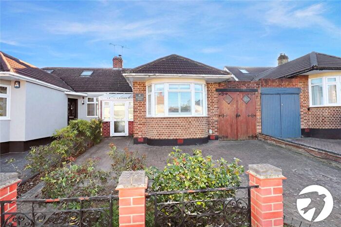 2 Bedroom Bungalow For Sale In Ightham Road, Erith, DA8