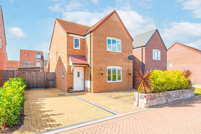 3 Bedroom Detached House For Sale In Adams Drive, Bradwell, NR31