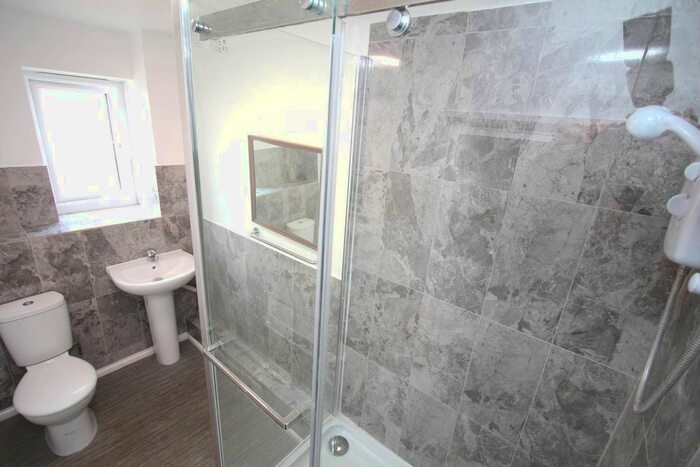 3 Bedroom Flat To Rent In Surbiton Road, Kingston Upon Thames, KT1