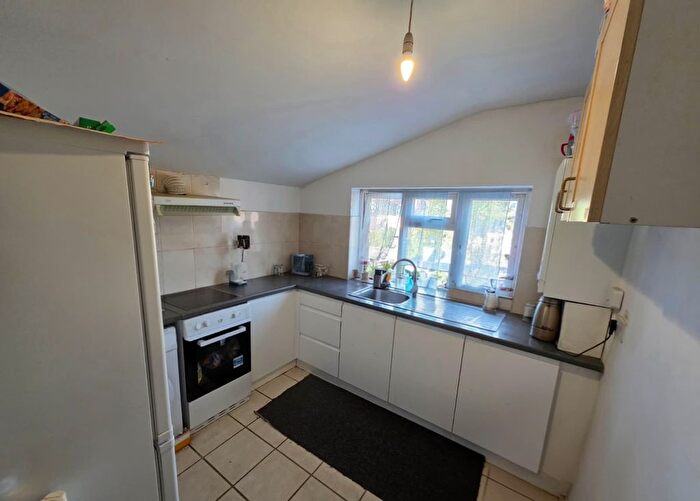 1 Bedroom Flat To Rent In Movers Lane, Barking, IG11
