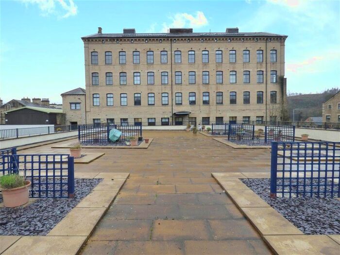 2 Bedroom Flat To Rent In The Mill, The Locks, Bingley, BD16