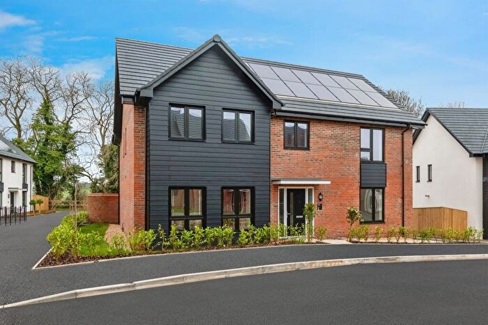 5 Bedroom Detached House For Sale In Chase Close, Wincanton, BA9