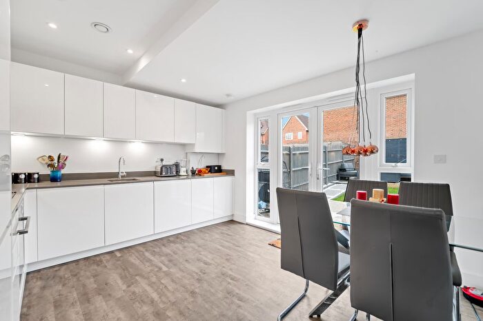 4 Bedroom Detached House For Sale In Beatrice Square, Tadworth, KT20