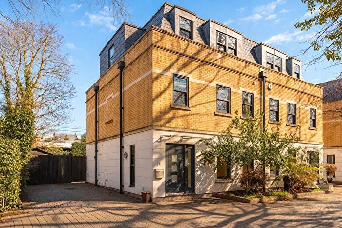 3 Bedroom Town House To Rent In Reed Place, Ware, SG12