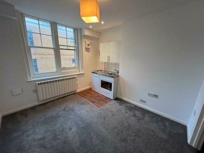 Flat To Rent In Church Road, Hove, BN3
