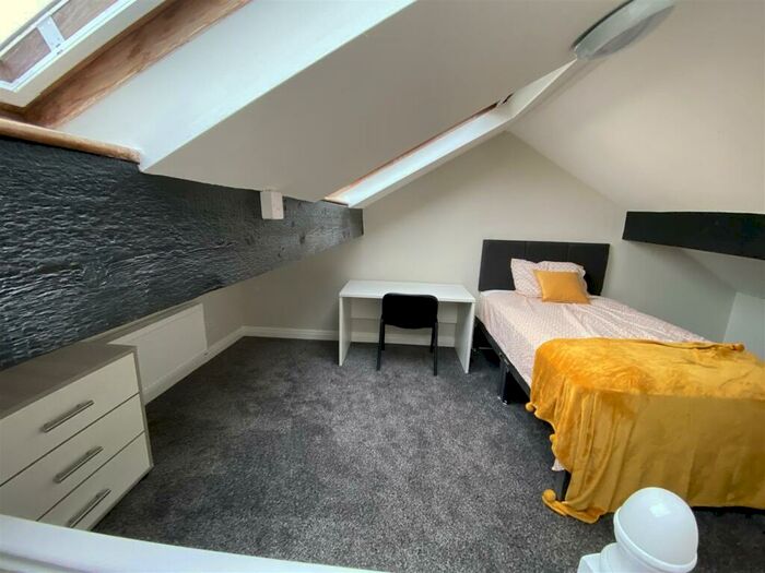 6 Bedroom Private Hall To Rent In Blades Street, Lancaster, LA1