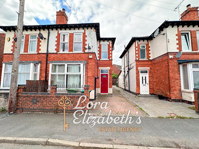 3 Bedroom Semi-Detached House For Sale In Layton Avenue, Mansfield, Nottinghamshire, NG18