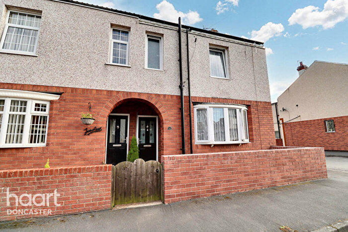 2 Bedroom End Of Terrace House For Sale In Kings Terrace, Askern, Doncaster, DN6