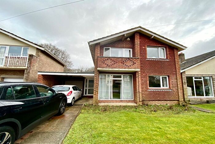 3 Bedroom Semi-Detached House To Rent In Kingsway Gardens, Chandlers Ford, SO53