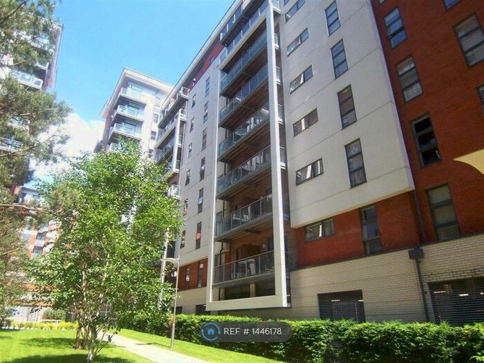 2 Bedroom Flat To Rent In Barton Place, Manchester, M4