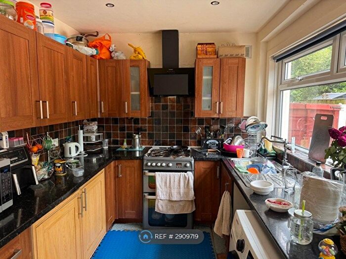 3 Bedroom Terraced House To Rent In Thurlwood Avenue, Manchester, M20