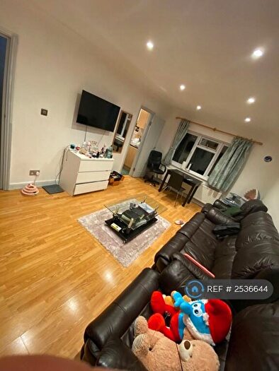1 Bedroom Flat To Rent In Colindeep Lane, London, NW4
