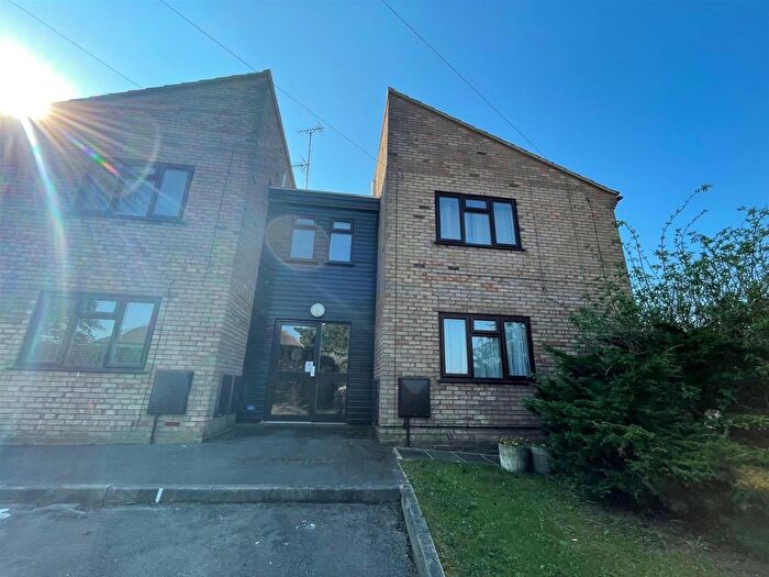 1 Bedroom Flat To Rent In Dovedale Close, Harefield, Uxbridge, UB9