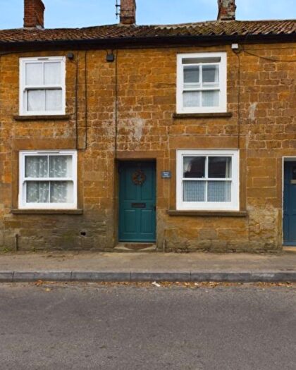 1 Bedroom Terraced House For Sale In Palmer Street, South Petherton, Somerset, TA13