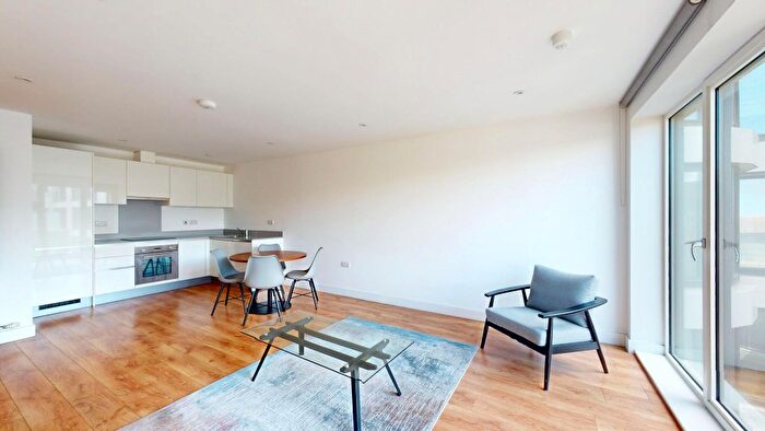 2 Bedroom Flat To Rent In Headstone Road, Harrow, HA1