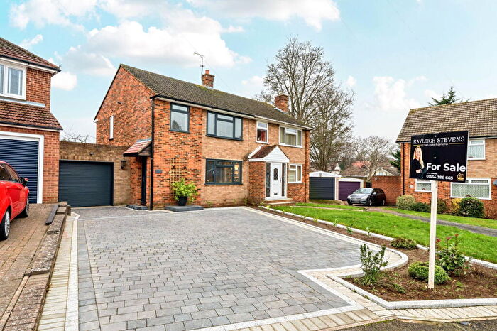 3 Bedroom Semi Detached House For Sale In Stunning Contemporary Home - Ticks All The Boxes - Sandown Drive, ME8