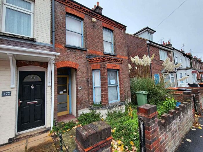 3 Bedroom Semi Detached House For Sale In Union Street, Dunstable, LU6