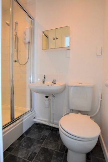 1 Bedroom Flat To Rent In Benbow Street, Stoke, PL2