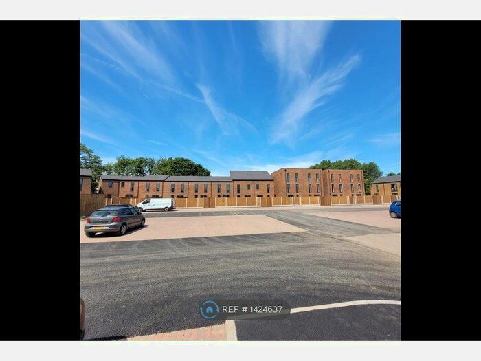 3 Bedroom Terraced House To Rent In Shergar Way, Salford, M6